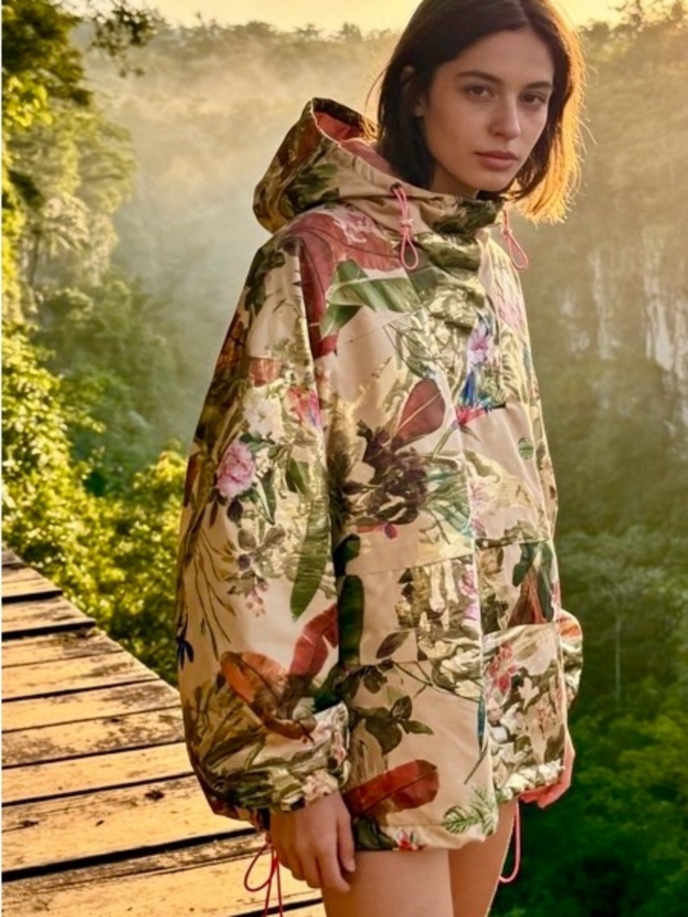 ASOS Jacket/Windbreaker in Orange, Gold, Metallic, Floral (US 2)